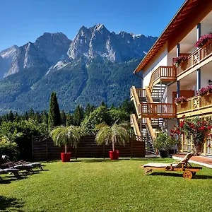 Hotel Romantik Alpenhotel Waxenstein